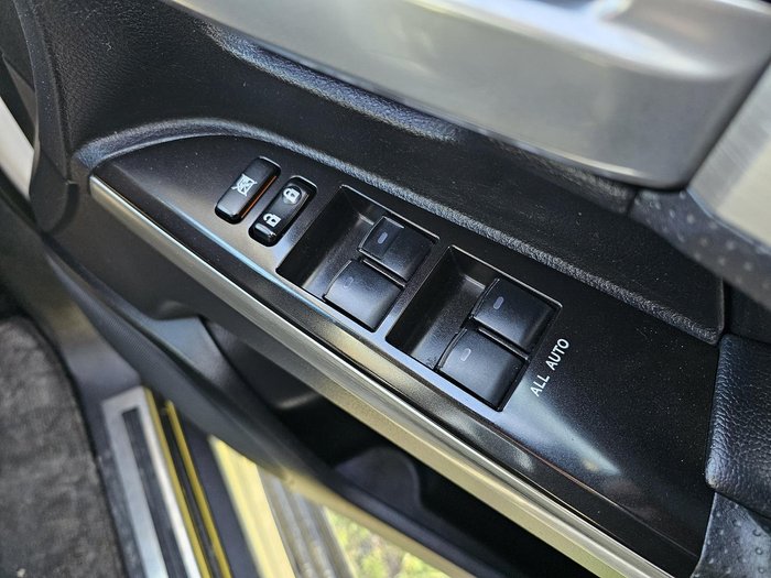 2017 Toyota Landcruiser VX VDJ200R 4X4 Dual Range Crystal Pearl