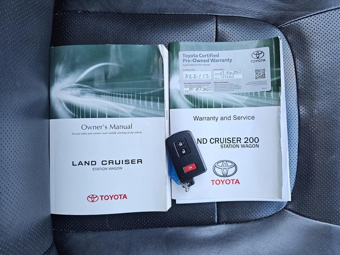 2017 Toyota Landcruiser VX VDJ200R 4X4 Dual Range Crystal Pearl