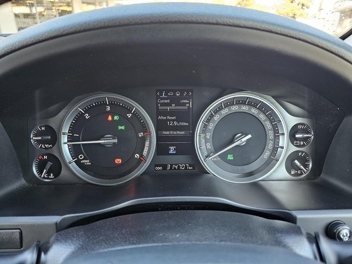 2017 Toyota Landcruiser VX VDJ200R 4X4 Dual Range Crystal Pearl