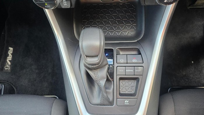 2022 Toyota RAV4 GX