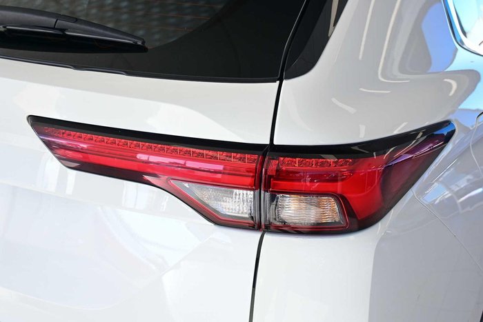 2024 Mitsubishi Outlander ES