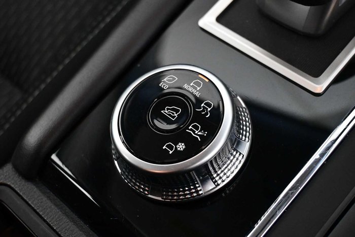 2024 Mitsubishi Outlander ES