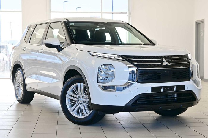 2024 Mitsubishi Outlander ES