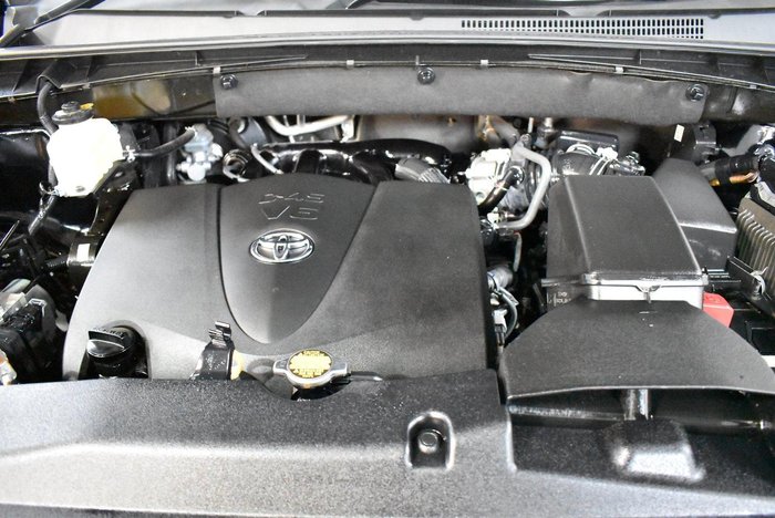2017 Toyota Kluger GX