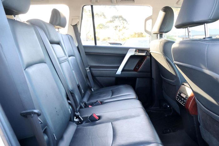 2017 Toyota Landcruiser Prado VX