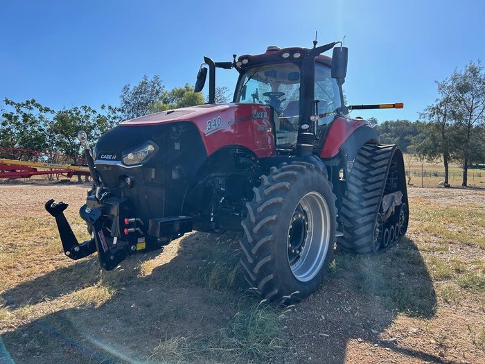 2022 CASE IH Magnum 340 Red