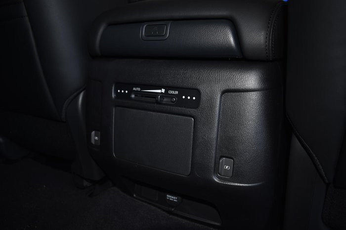 2024 Nissan Patrol Ti-L