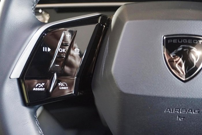 2025 Peugeot 3008 Allure Hybrid