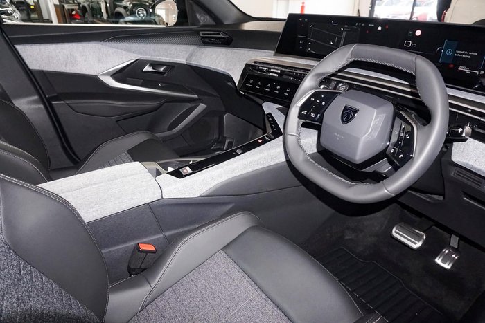 2025 Peugeot 3008 Allure Hybrid