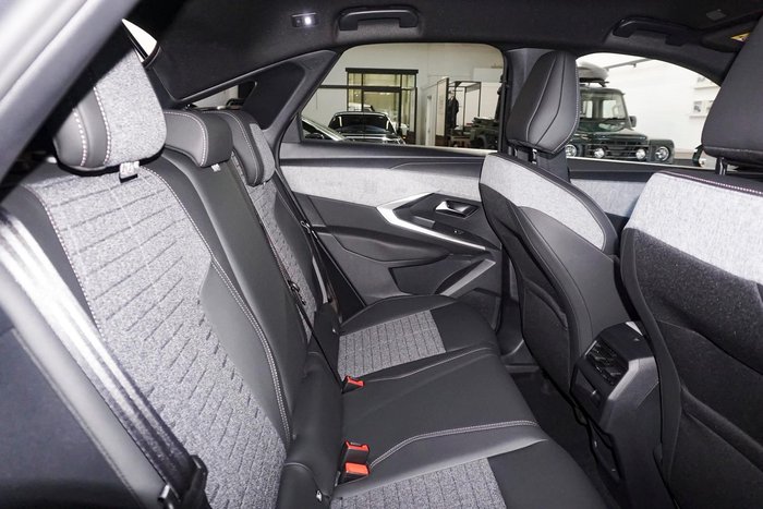 2025 Peugeot 3008 Allure Hybrid