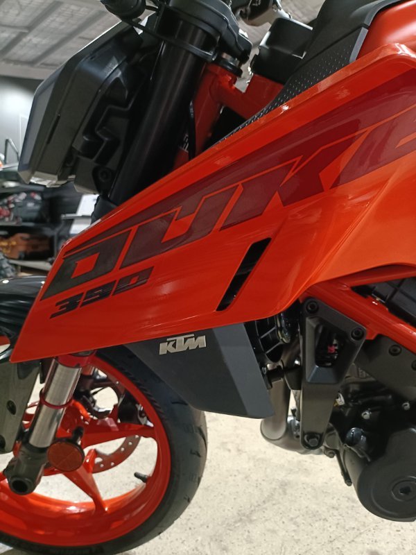 2025 KTM 390 DUKE ORANGE