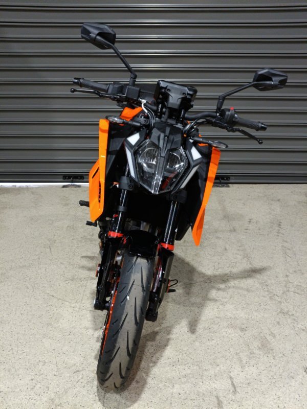 2025 KTM 390 DUKE ORANGE