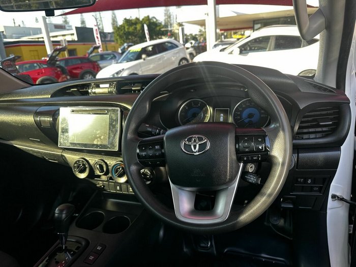 2019 Toyota Hilux SR