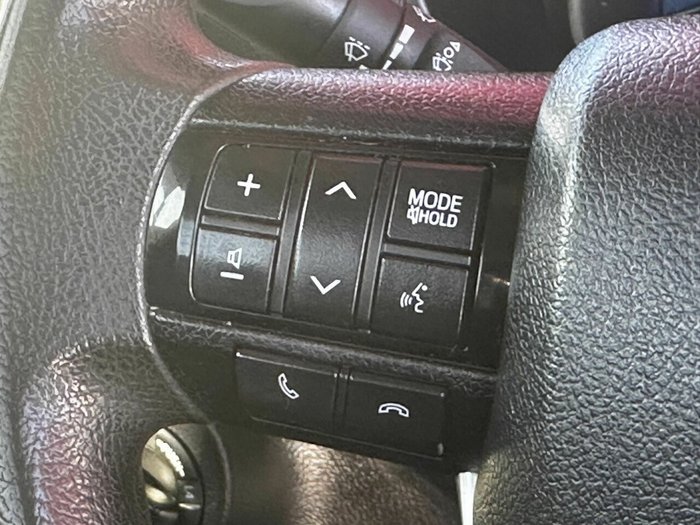 2019 Toyota Hilux SR