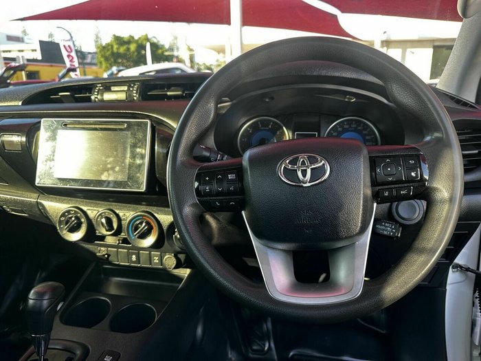 2019 Toyota Hilux SR