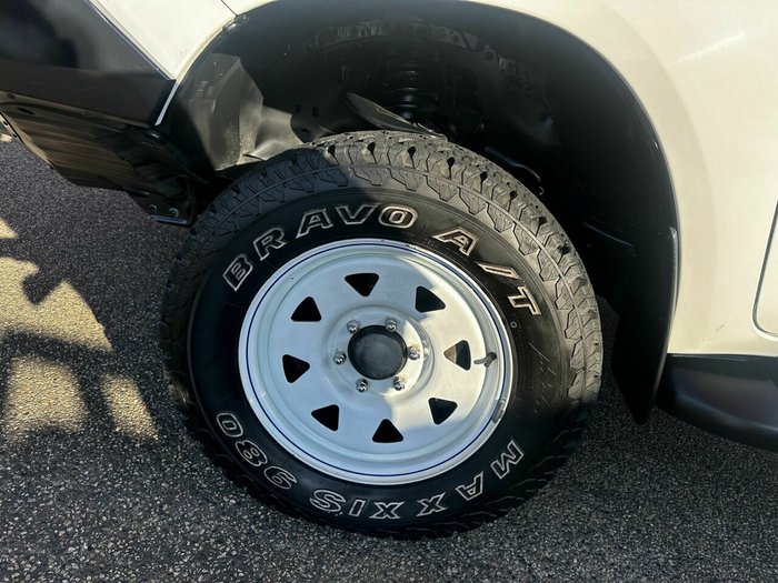 2019 Toyota Hilux SR