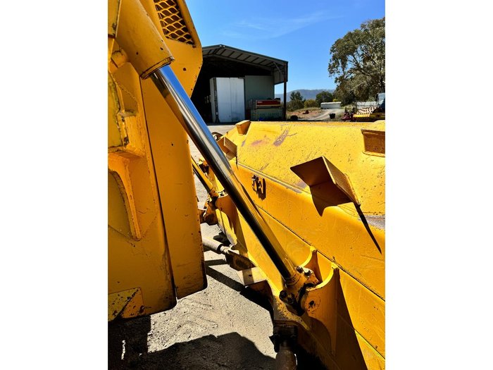  KOMATSU D65ex-12 Dozer 