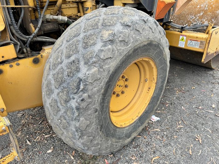 2001 Caterpillar Cs563d