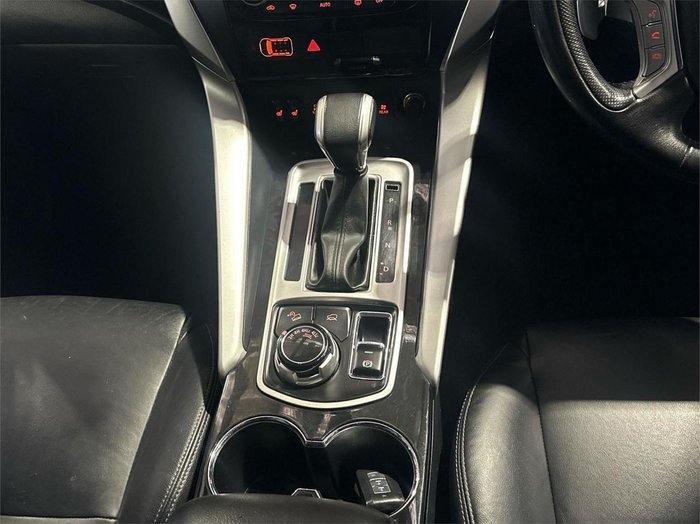 2016 Mitsubishi Pajero Sport Exceed