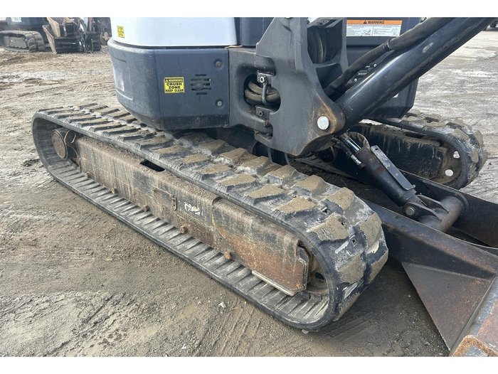 2011 BOBCAT E50 Excavator 