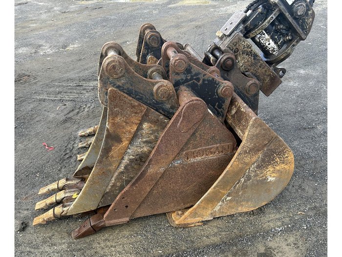 2011 BOBCAT E50 Excavator 