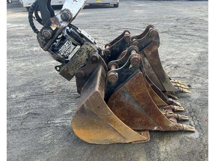 2011 BOBCAT E50 Excavator 