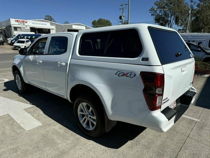 2021 Isuzu D-MAX LS-M