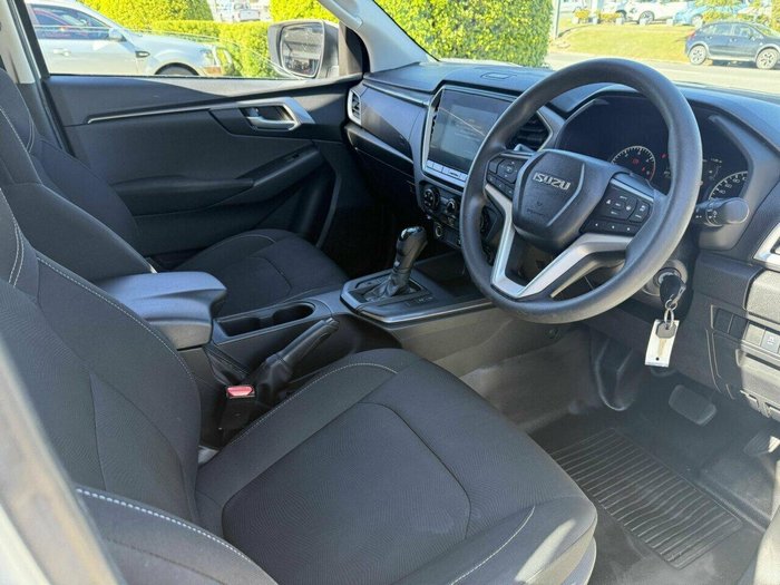 2021 Isuzu D-MAX LS-M