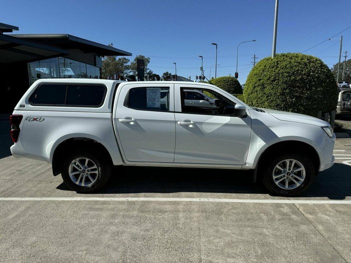 2021 Isuzu D-MAX LS-M