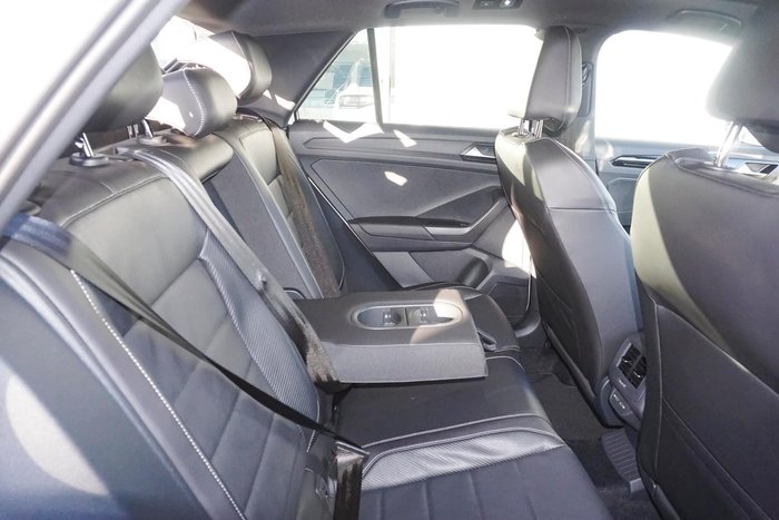 2025 Volkswagen T-Roc 140TSI R-Line