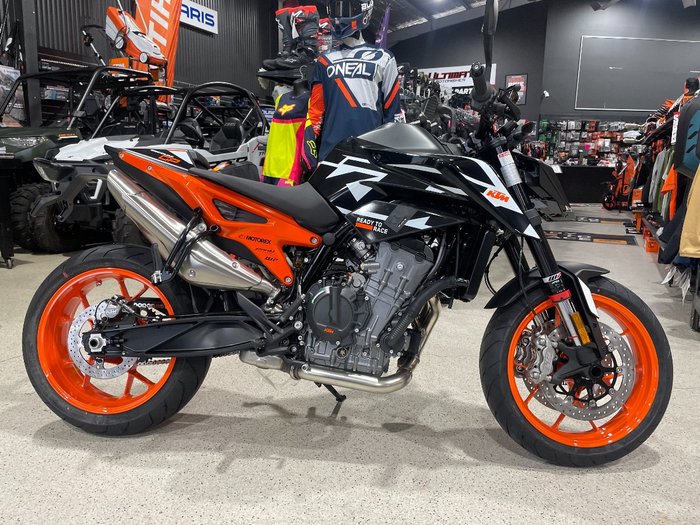 2023 KTM 890 DUKE GP BLACK