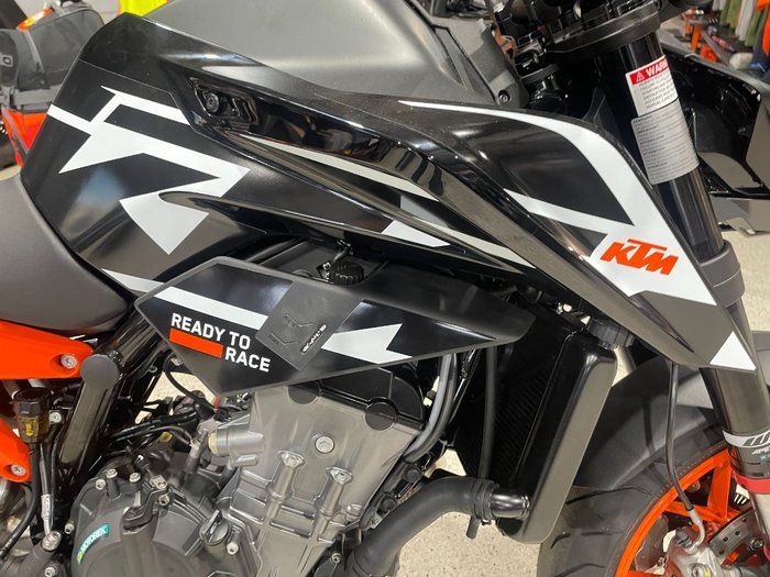 2023 KTM 890 DUKE GP BLACK
