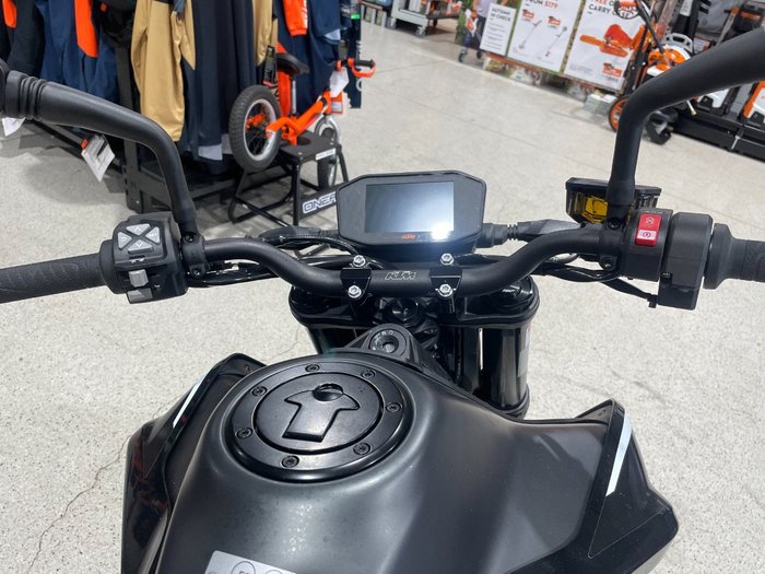 2023 KTM 890 DUKE GP BLACK