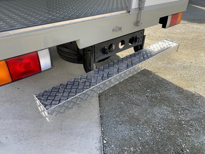 2025 Hyundai Mighty EX4/6 Pantech White