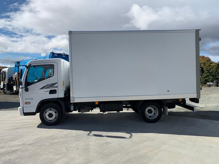 2025 Hyundai Mighty EX4/6 Pantech White