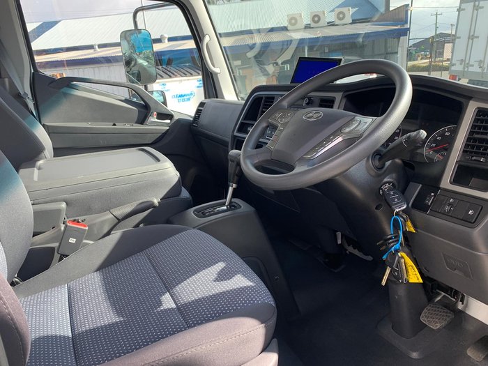 2025 Hyundai Mighty EX4/6 Pantech White