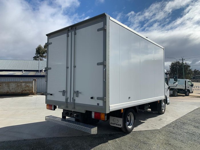 2025 Hyundai Mighty EX4/6 Pantech White