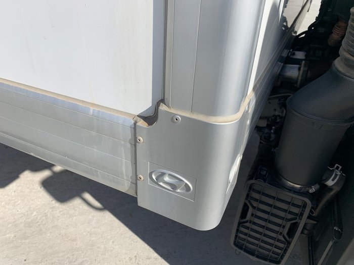 2025 Hyundai Mighty EX4/6 Pantech White