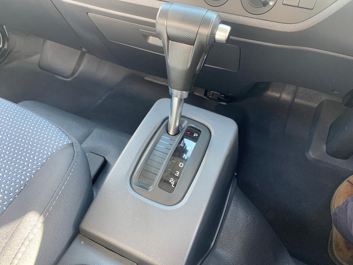 2025 Hyundai Mighty EX4/6 Pantech White