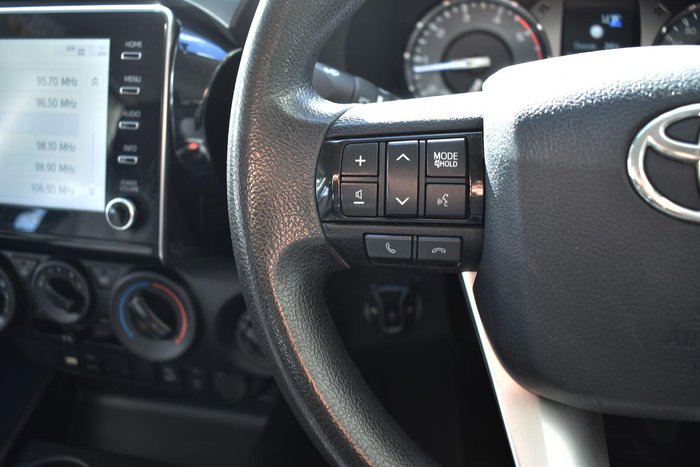 2021 Toyota Hilux SR