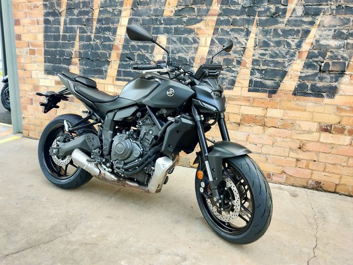 2025 YAMAHA MT-07 LAMS ROAD BLACK