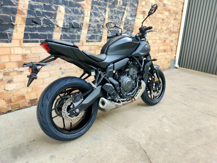 2025 YAMAHA MT-07 LAMS ROAD BLACK