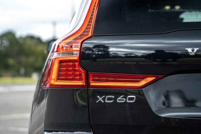 2021 Volvo XC60 B5 Inscription