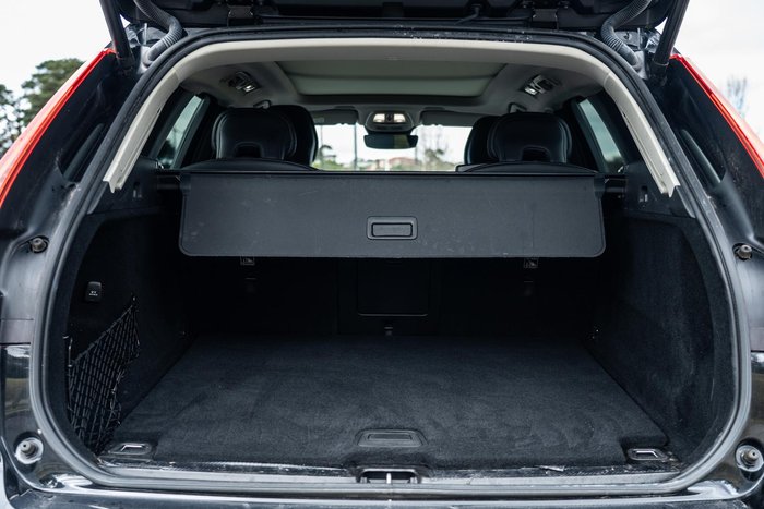 2021 Volvo XC60 B5 Inscription