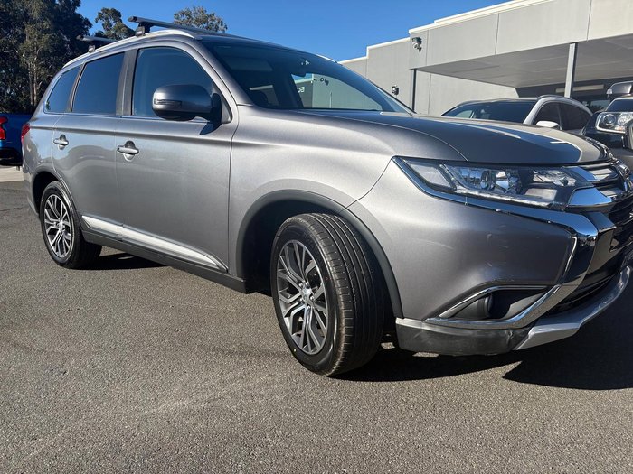 2017 Mitsubishi Outlander LS Safety Pack