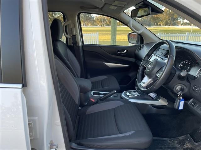 2021 Nissan Navara ST