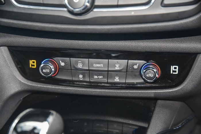 2018 Holden Calais