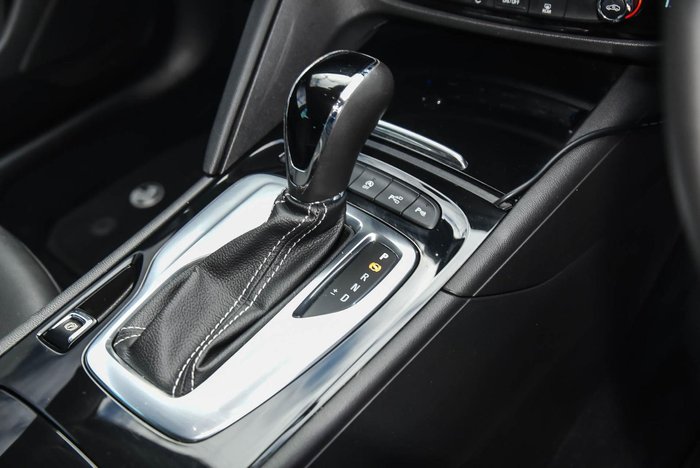 2018 Holden Calais