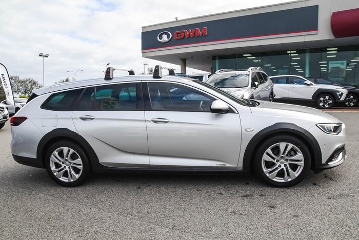 2018 Holden Calais