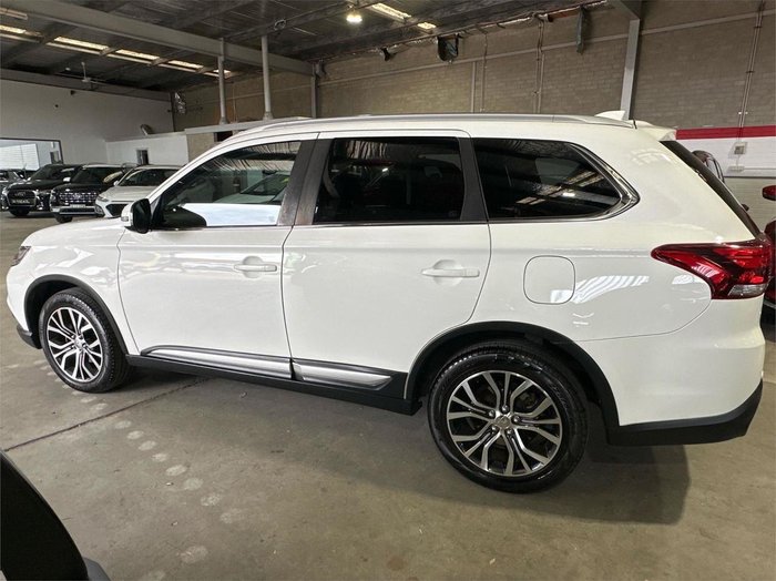 2017 Mitsubishi Outlander LS Safety Pack